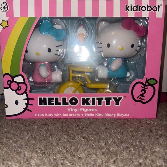 Kidrobot Hello Kitty Vinyl Figures - Bicycle and Ice Cream Set - Picture 3 of 9